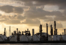 Oil Prices Climb as Iran’s Military Operates Beyond Presidential Control