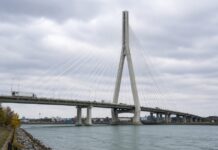 Business Impact Concerns Arise Over Gordie Howe Bridge Construction Delays